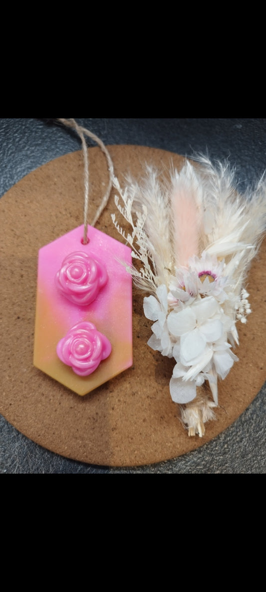 Suspension  parfum bois de rose, Inspiré d'un célèbre parfum. Une senteur sensuelle et mystique