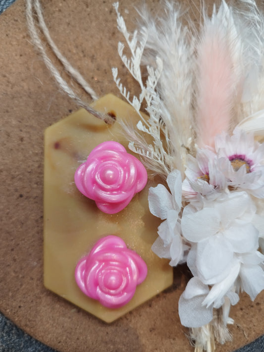 Suspension  parfum bois de rose, Inspiré d'un célèbre parfum. Une senteur sensuelle et mystique